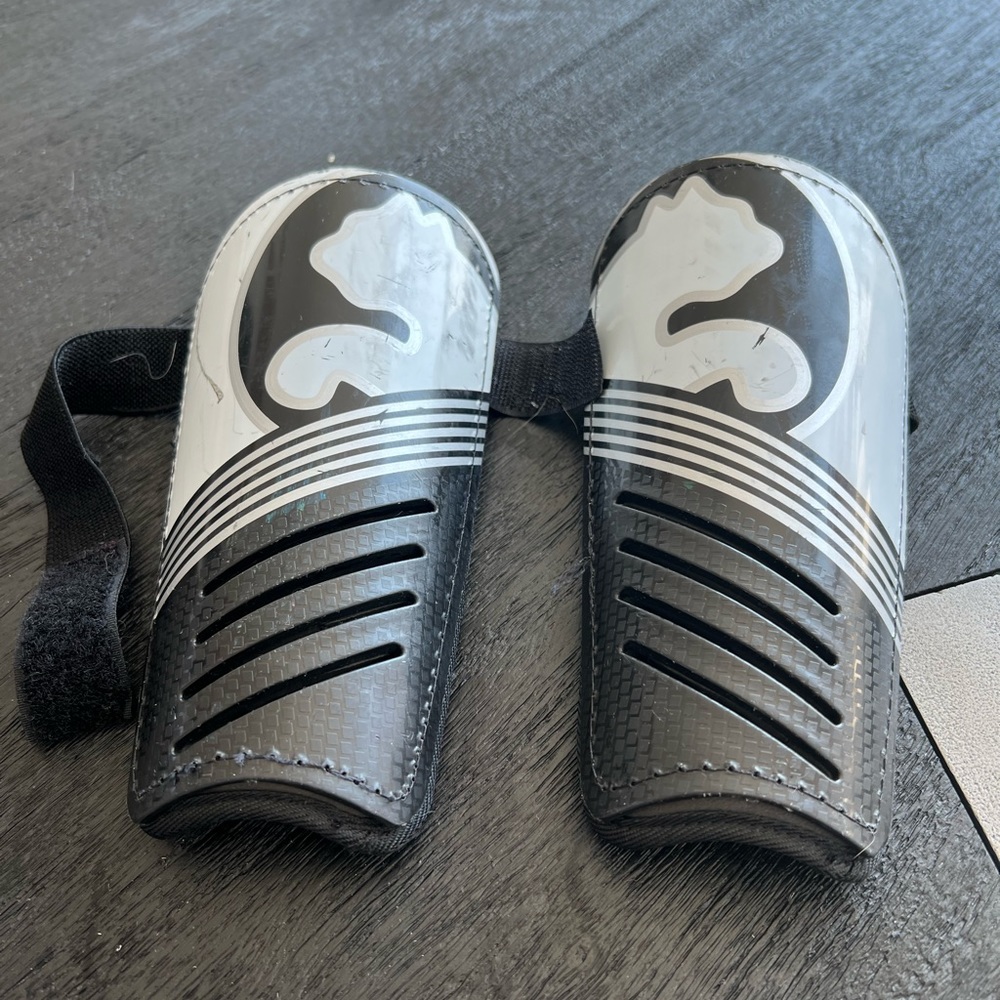 Procat soccer knee shins.